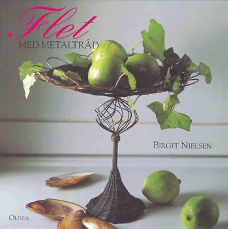 Flet med metaltråd af Birgit Nielsen