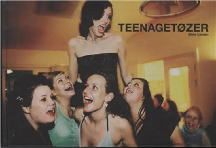 Teenagetøzer af Stine Larsen