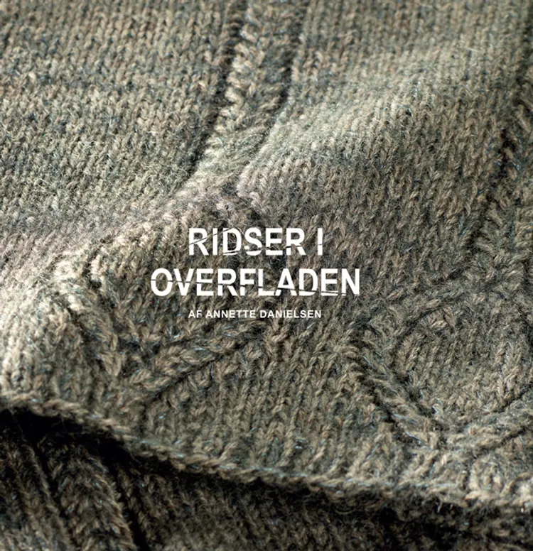 Ridser i overfladen af Annette Danielsen