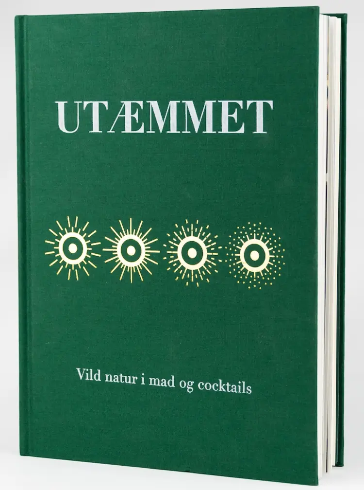 UTÆMMET - Vild natur i mad og cocktails af Christopher Stage Rasmussen