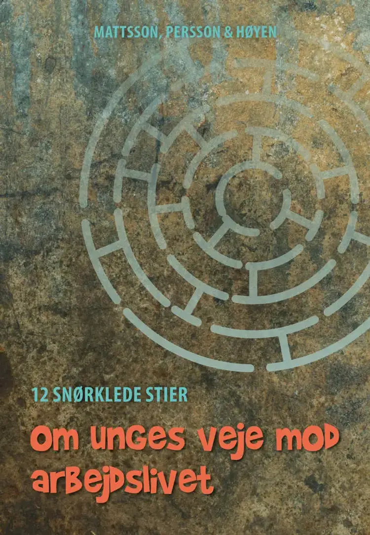 12 snørklede stier af Marianne Høyen