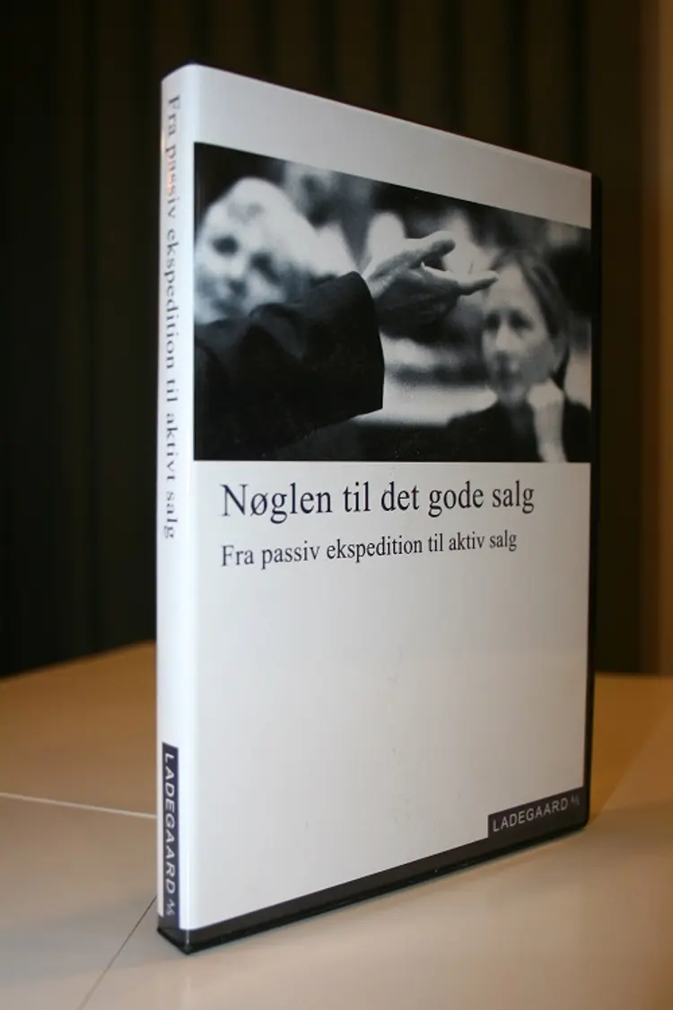 Fra passiv ekspedition til aktivt salg af Jens Ladegaard