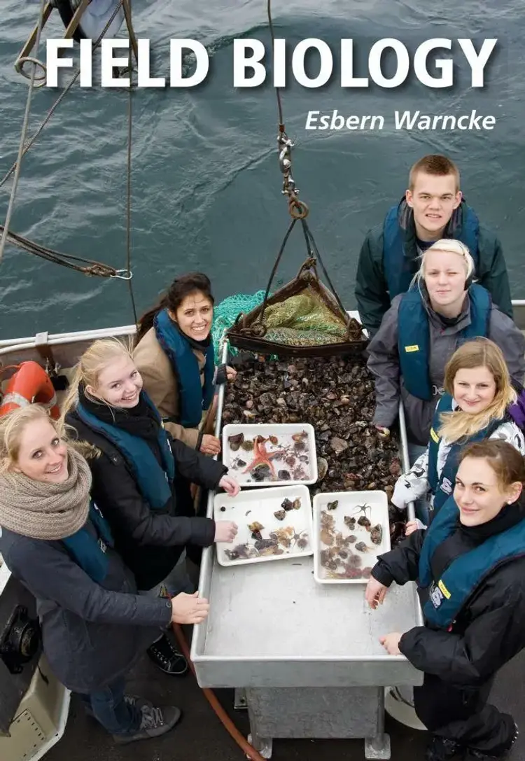 Field biology af Esbern Warncke