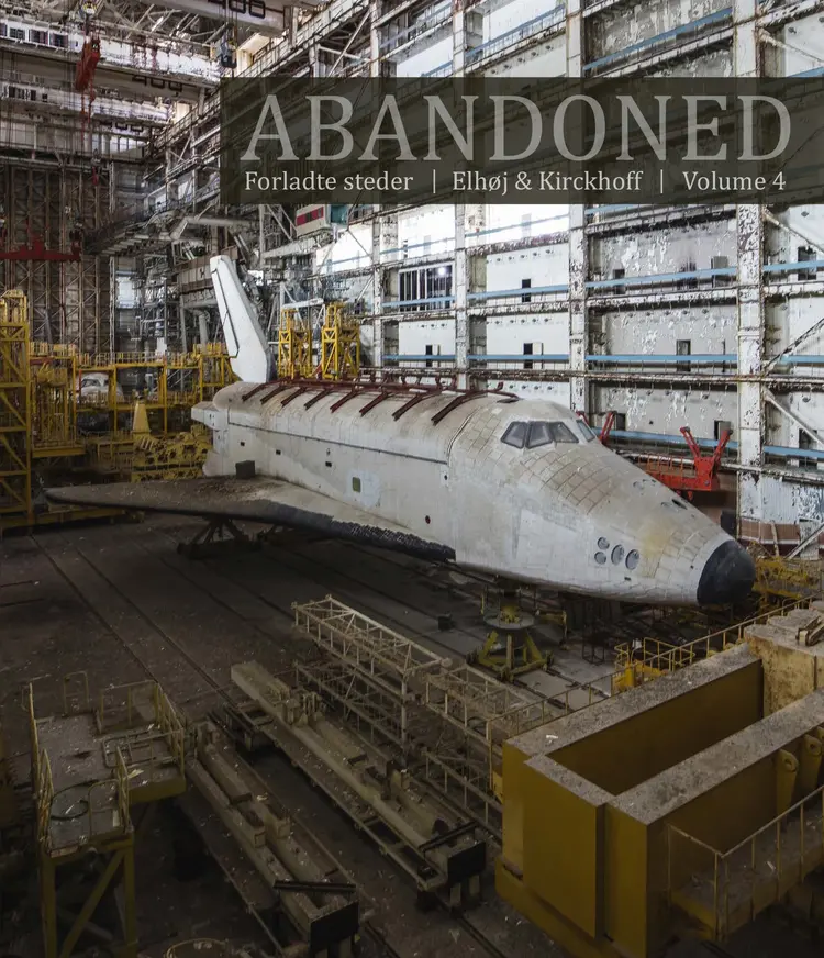 Abandoned Vol. 4 af Morten Kirckhoff