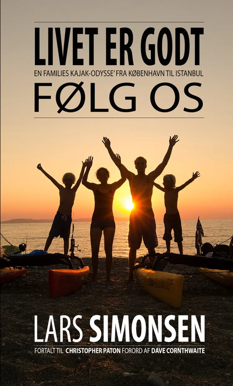 LIVET ER GODT FØLG OS af Lars Simonsen