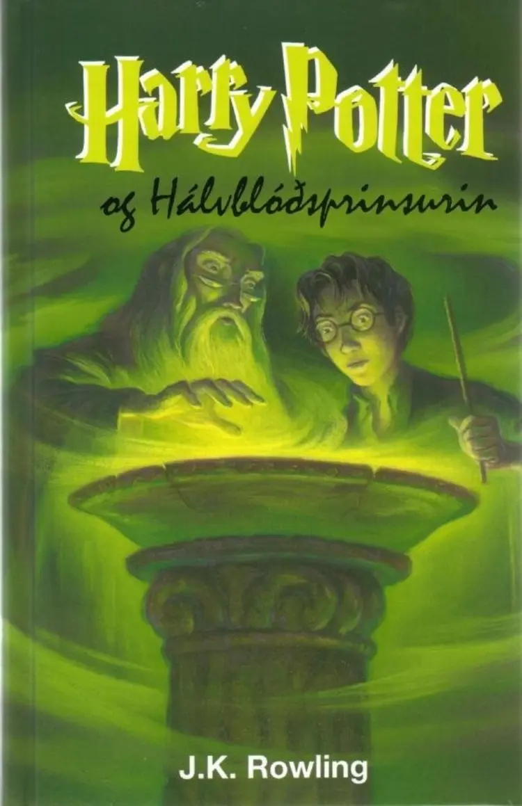Harry Potter og hálvblóðsprinsurin af J.K. Rowling