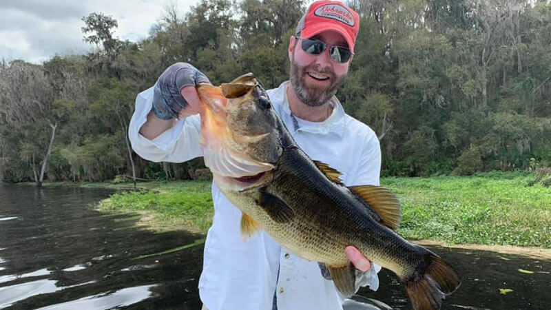 Trophy bass fishing guide