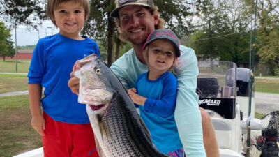 Catch Striped bass in Thermometer