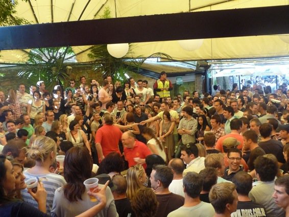 2-UP in Beer Garden - image 3