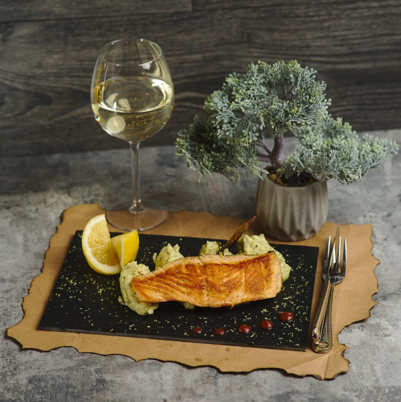 Somon la Grill cu Piure pufos