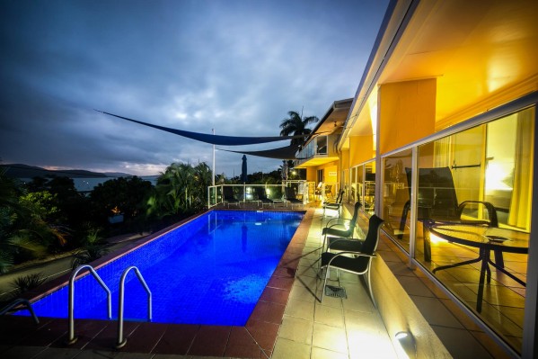 Sunlit Waters Studio Apartments airlie beach