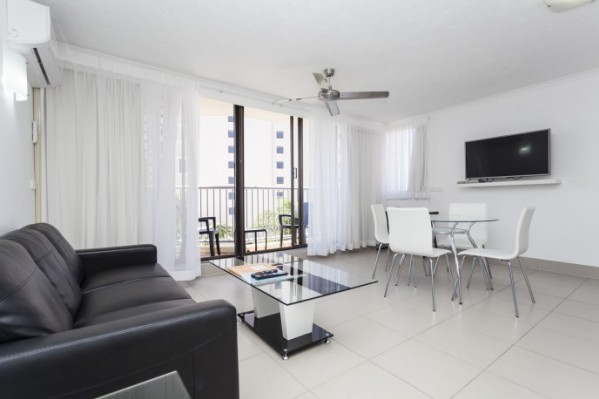 Broadbeach Travel Inn Apartments Gold Coast