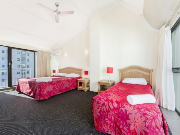 Broadbeach Travel Inn Apartments Gold Coast