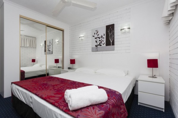 Broadbeach Travel Inn Apartments Gold Coast