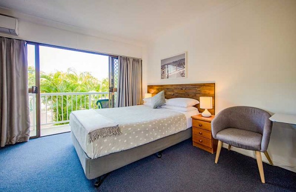 Red Star Hotel Palm Beach Gold Coast