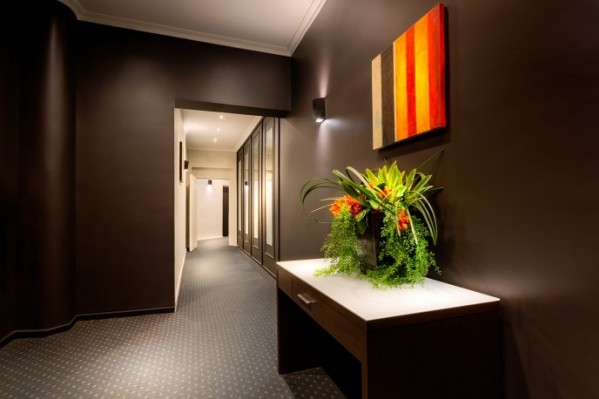 Crest on Barkly Hotel & Apartments melbourne