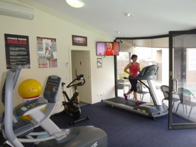 Dingley International Motor Inn Workout at the gym