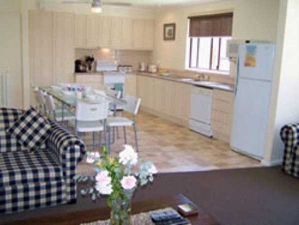 Telopea Court Holiday Units Merimbula merimbula