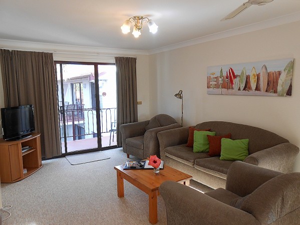 The Peninsular Merimbula Living area