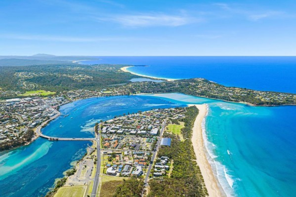 Tween Waters Merimbula merimbula