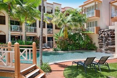 Alassio On The Beach Apartments Palm Cove Pool Garden