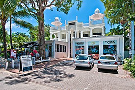 Sarayi Hotel palm cove