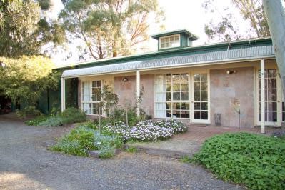 Holly Lane Mews Yarra Valley