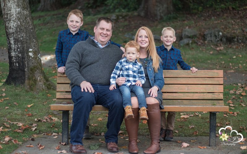 JS Photography's Seattle Deluxe Family Session (1.5 Hours) Family Photo Seattle, WA