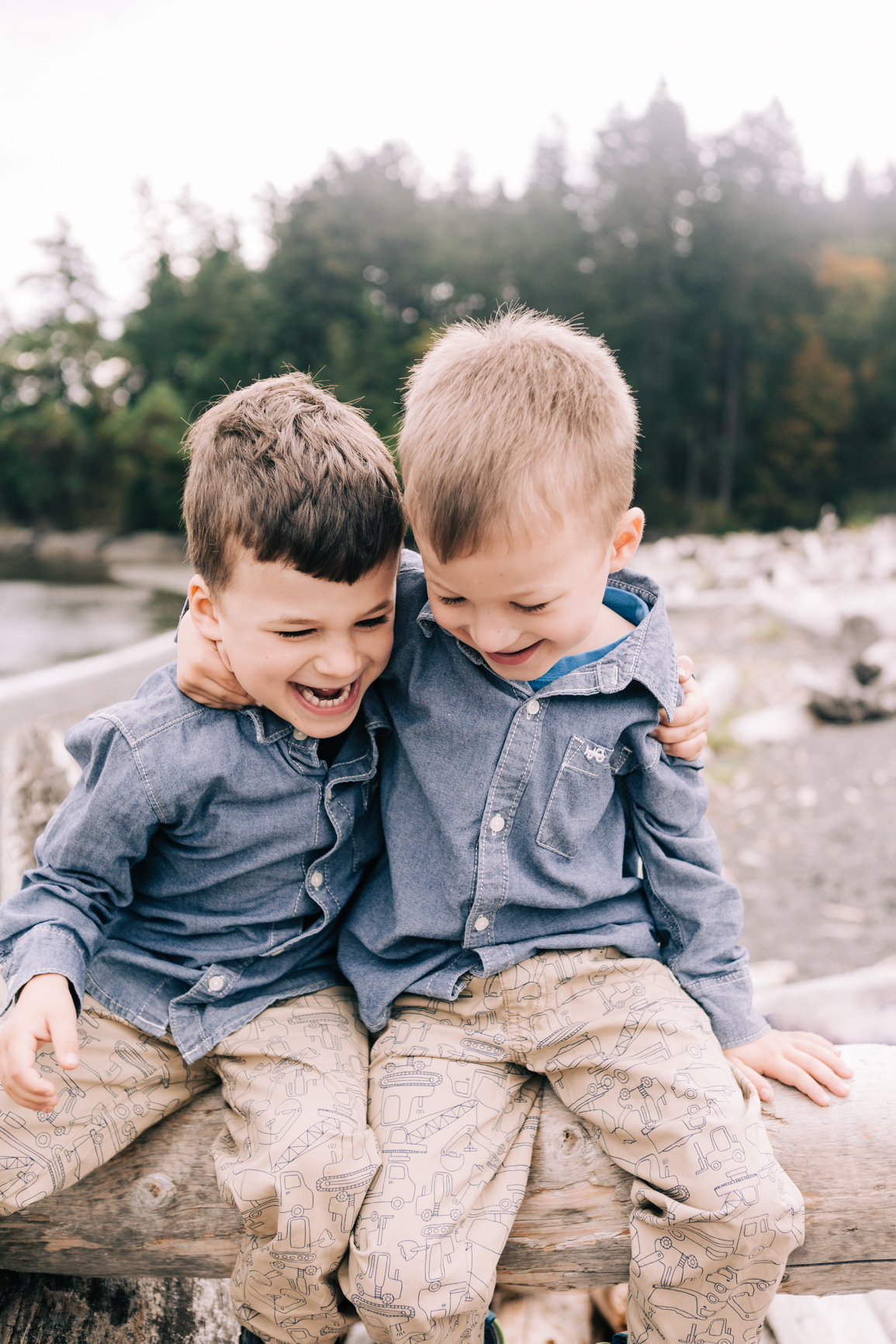 Nellie Quail Photography's Family Session - Signature Family Photo Victoria, BC, Canada