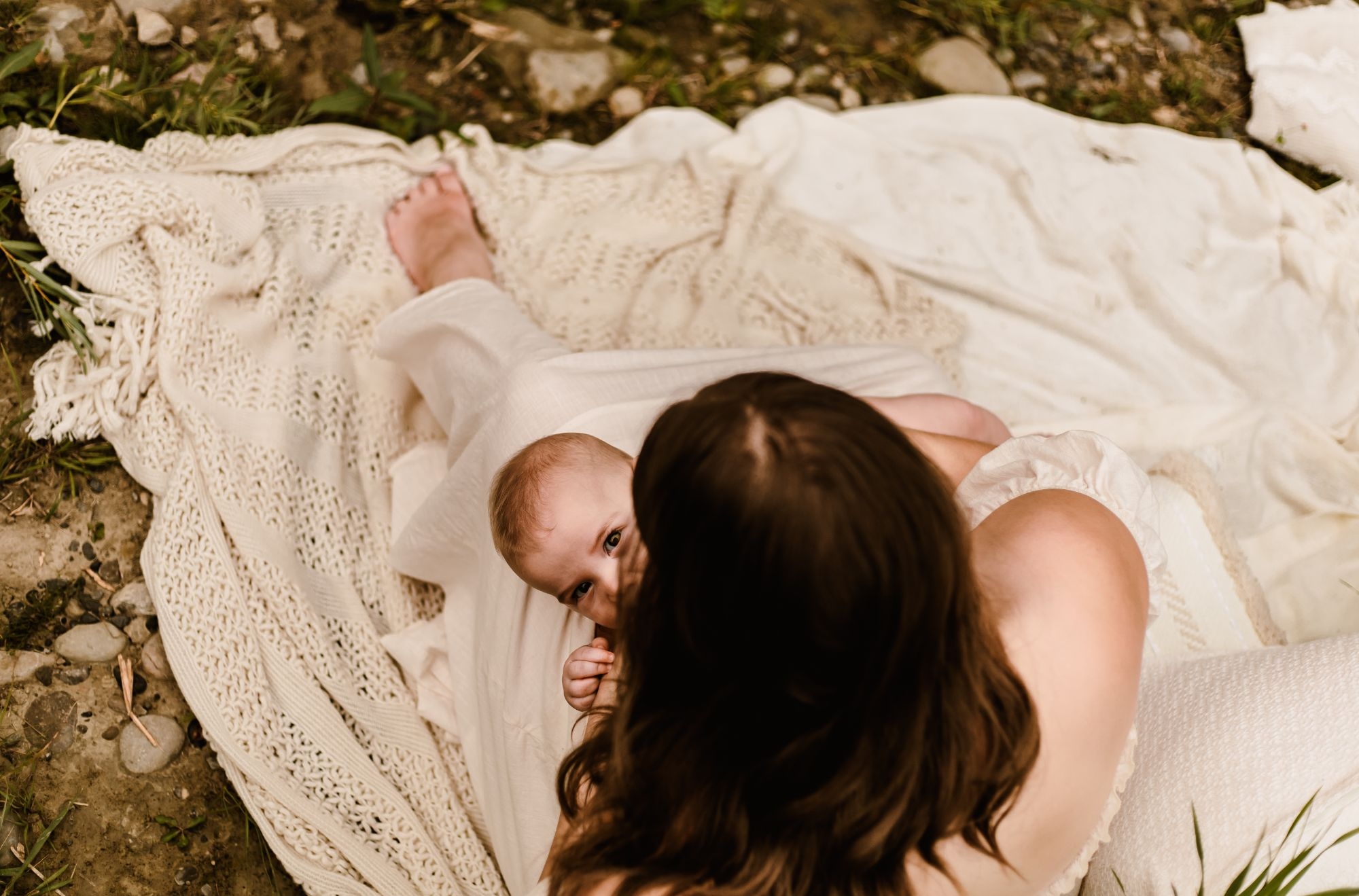 Haley Skof Photography's Motherhood Mini Session Family Photo Calgary, AB, Canada