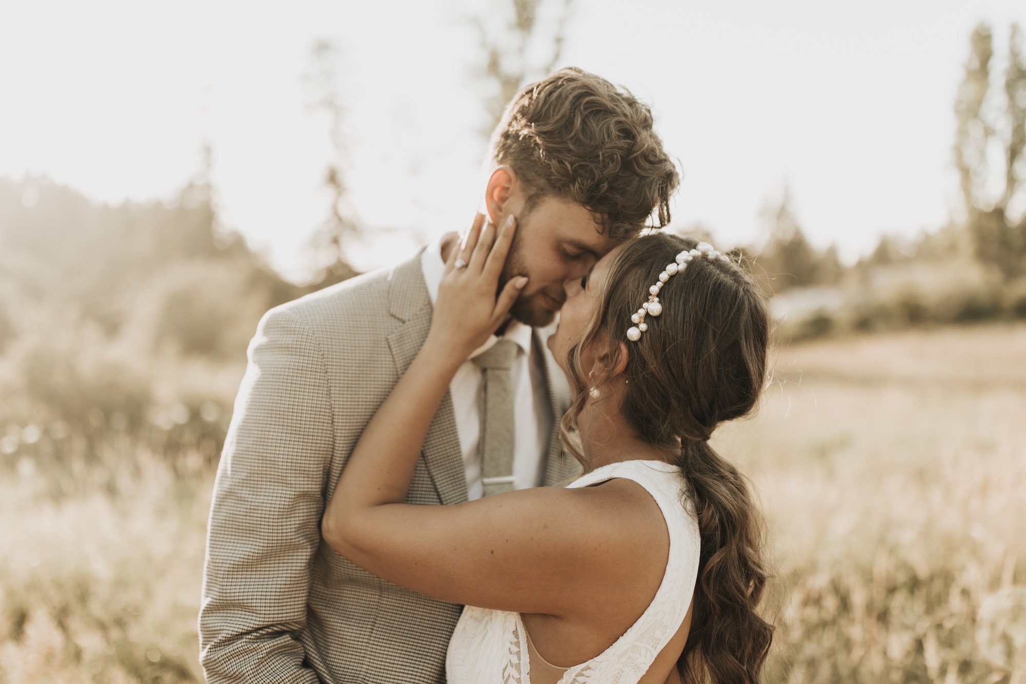 Feather & Folk Wedding & Engagement Photography Cover Image