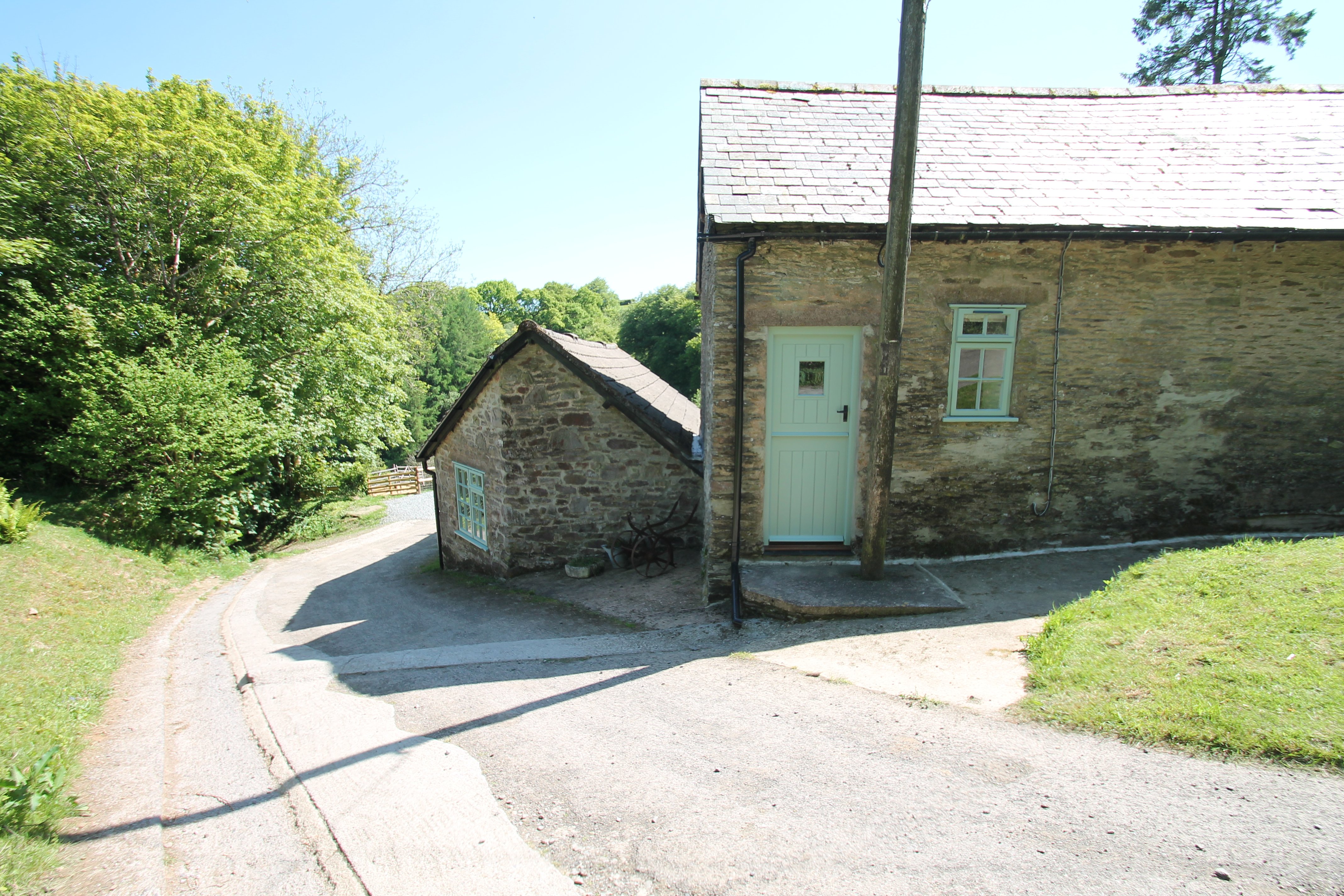 Rear entrance to Grooms Cottage