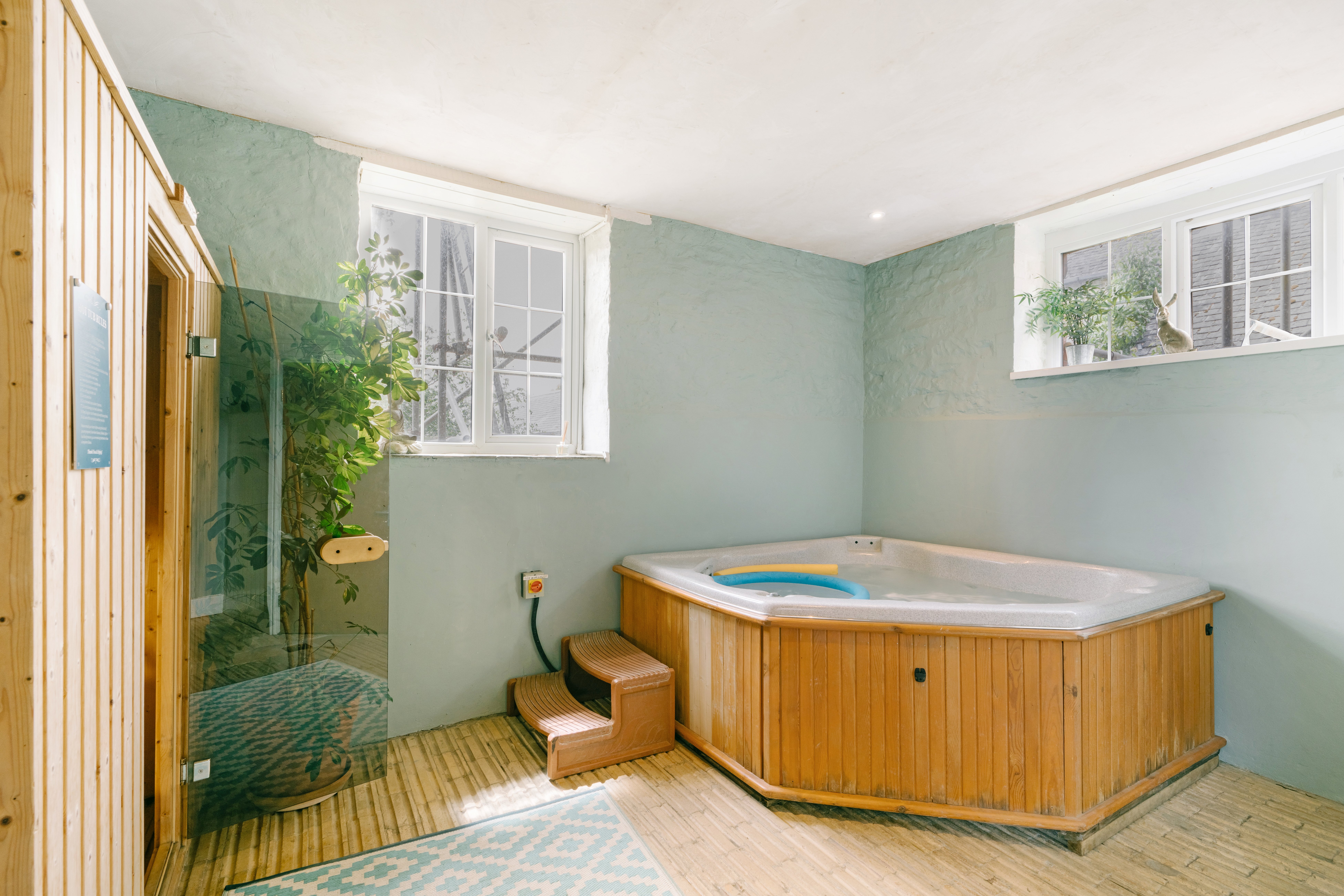 Health Suite indoor spa, sauna and washroom