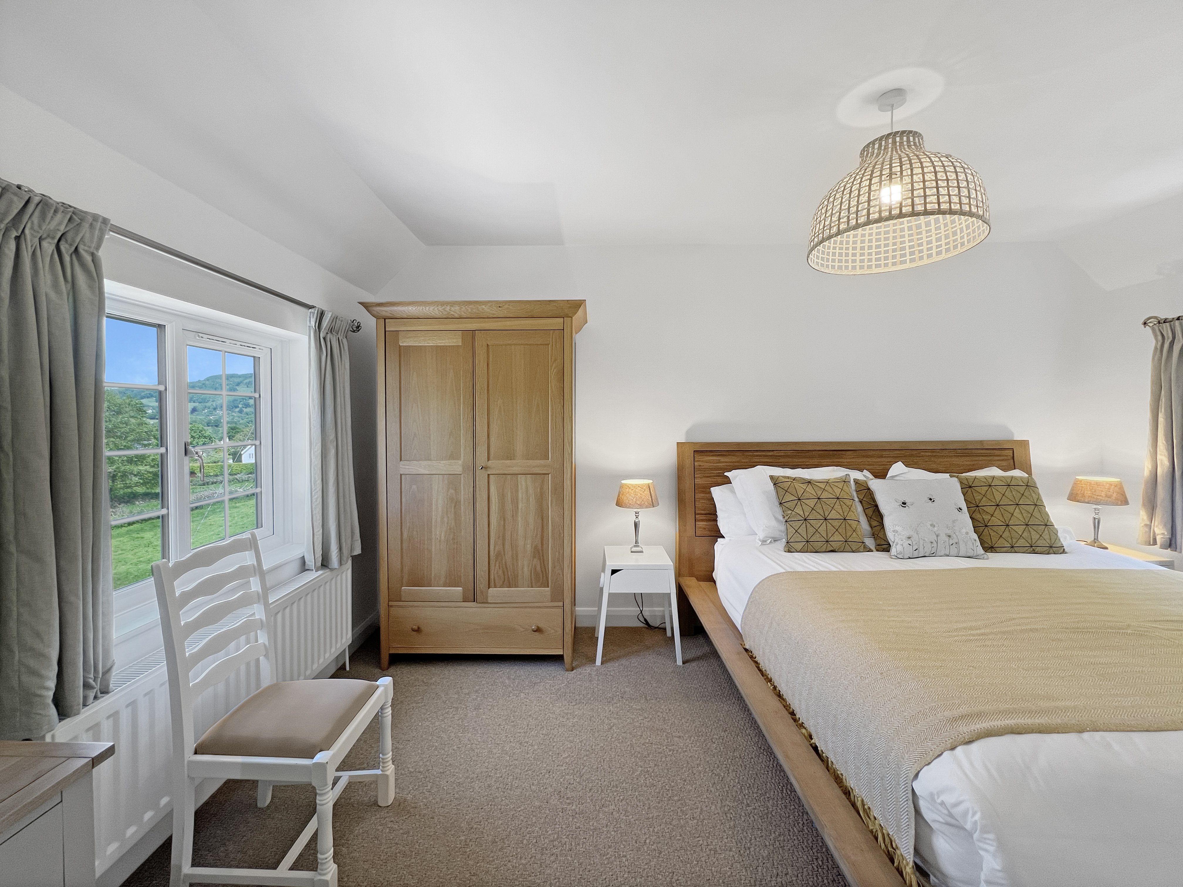 Click to replace me with your text!!!