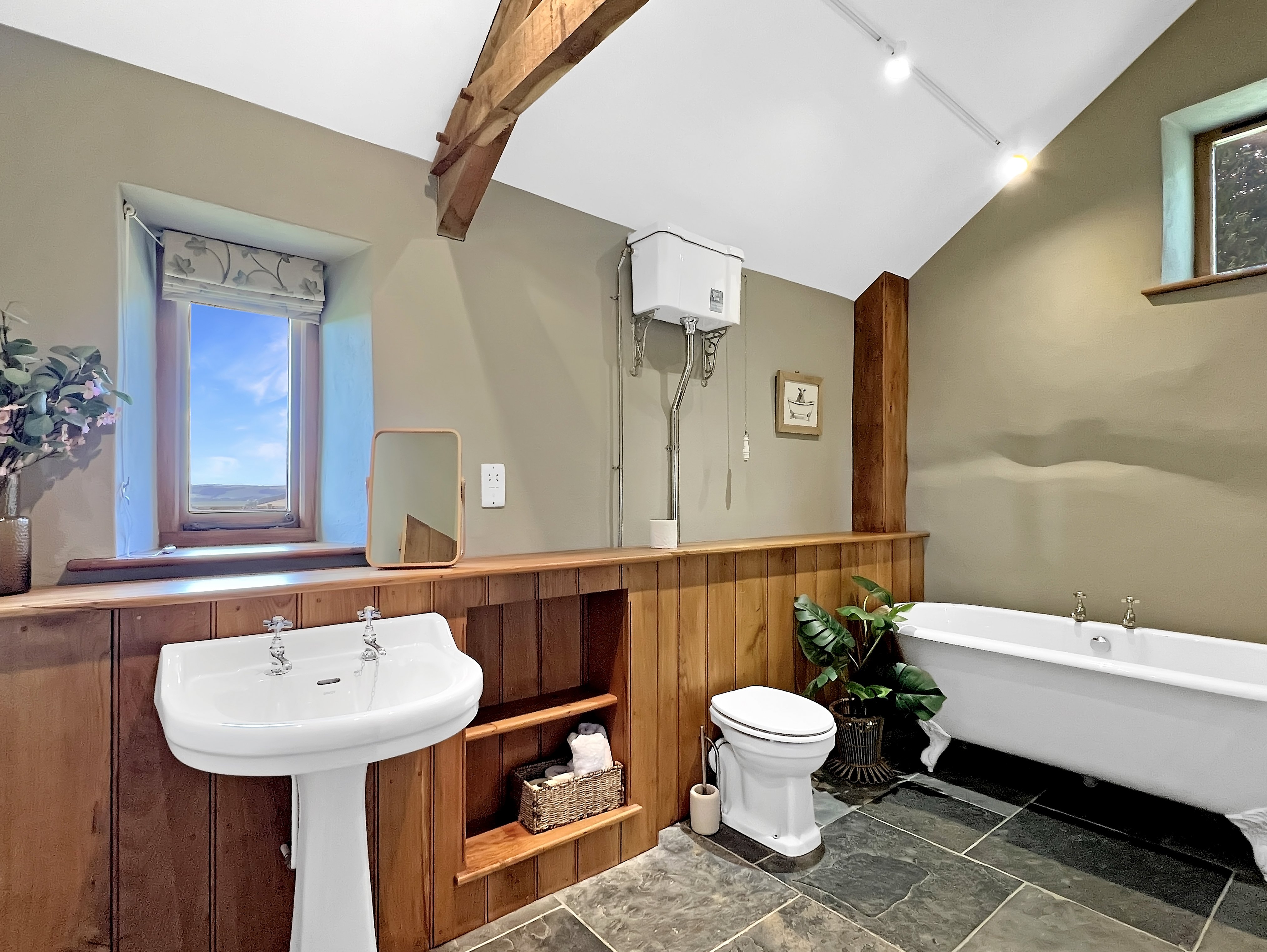 Ground Floor Family Bathroom