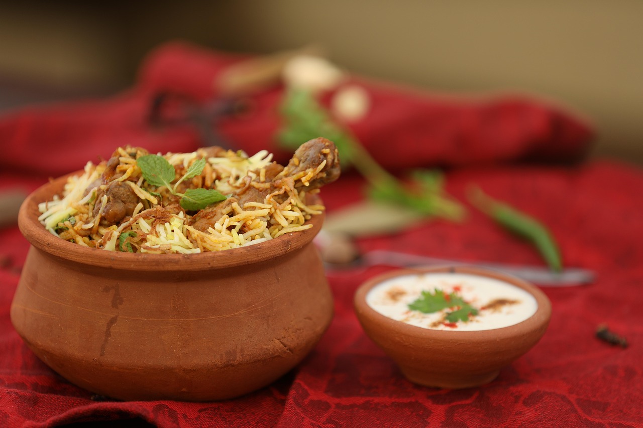 Lucknowi Awadhi Dum Biryani