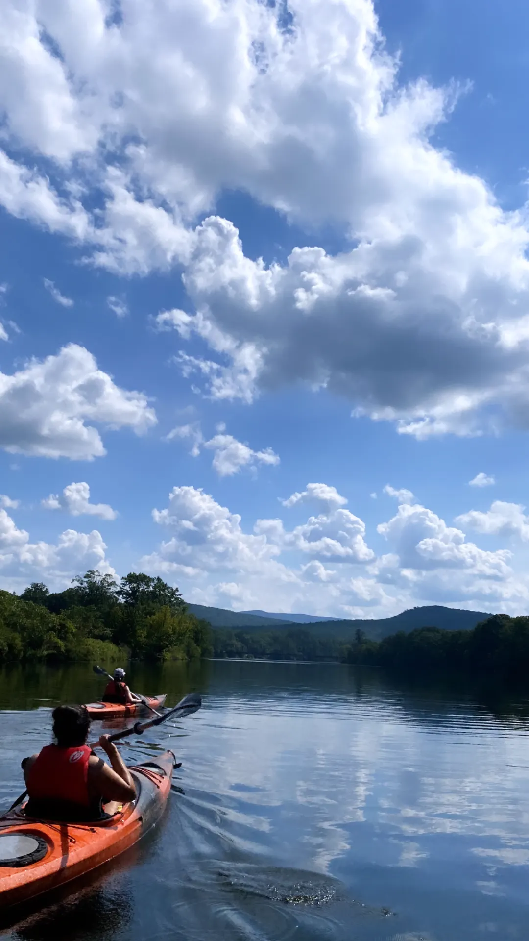 Dartmouth is also known for its top-notch outing club! We went kayaking on the first week at campus.