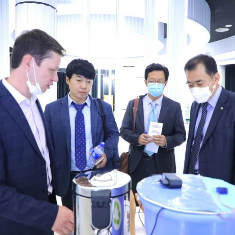 International experts from China are interested in Ecobot