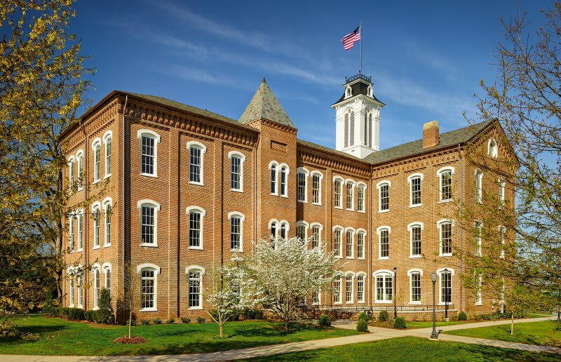 Anderson Hall - oldest building on Maryville college’s campus