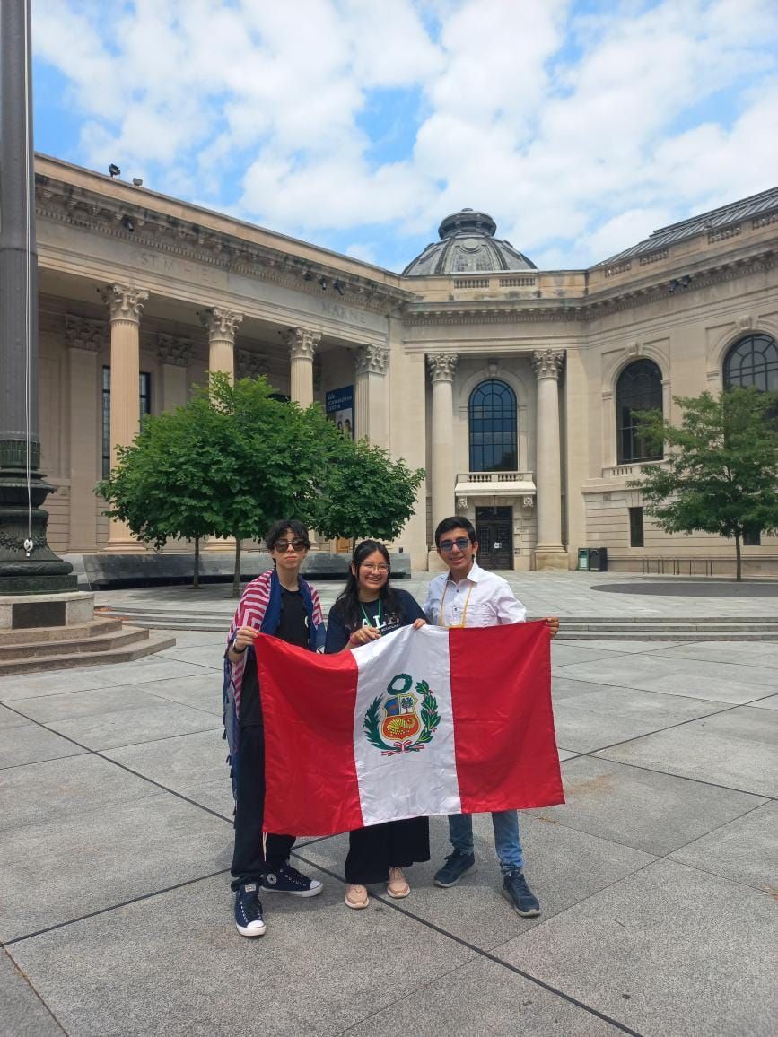 Peruvian Team at Yale University! All of us were accepted - but we participated in different sessions