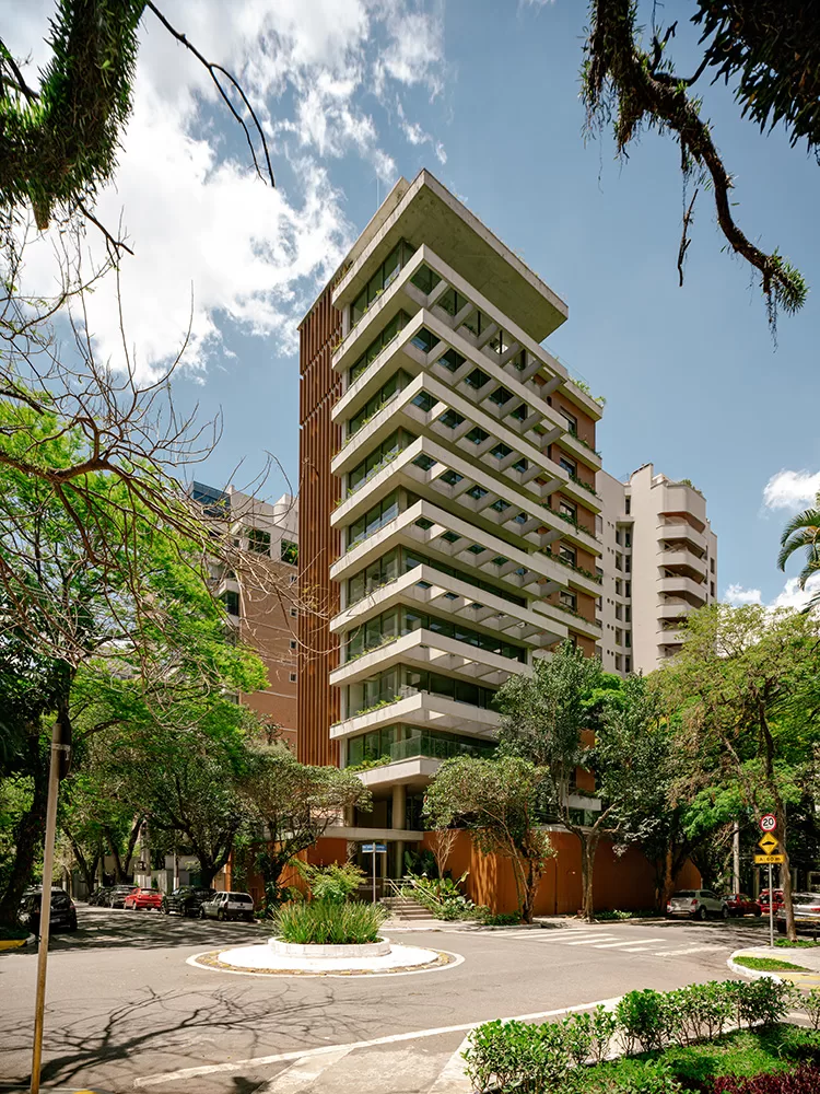 CASA PEREIRA COUTINHO — fachada em Vila Nova Conceição, São Paulo