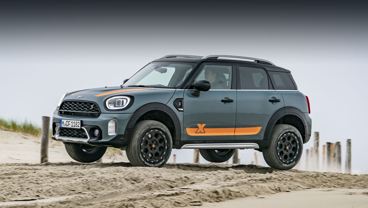 Mini Countryman Powered by X-raid манит атмосферой ралли-рейдов | BOSS AUTO