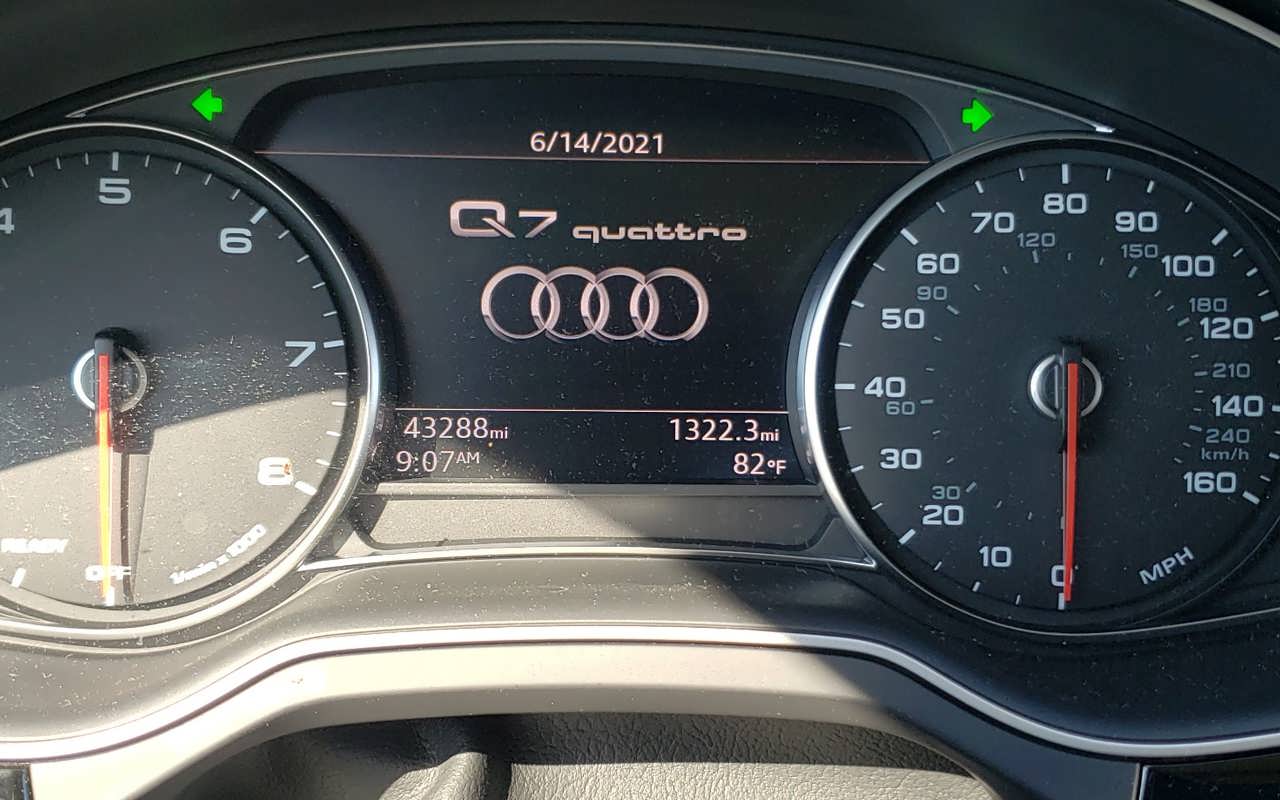 Audi Q7 Premium 2017 фото №9