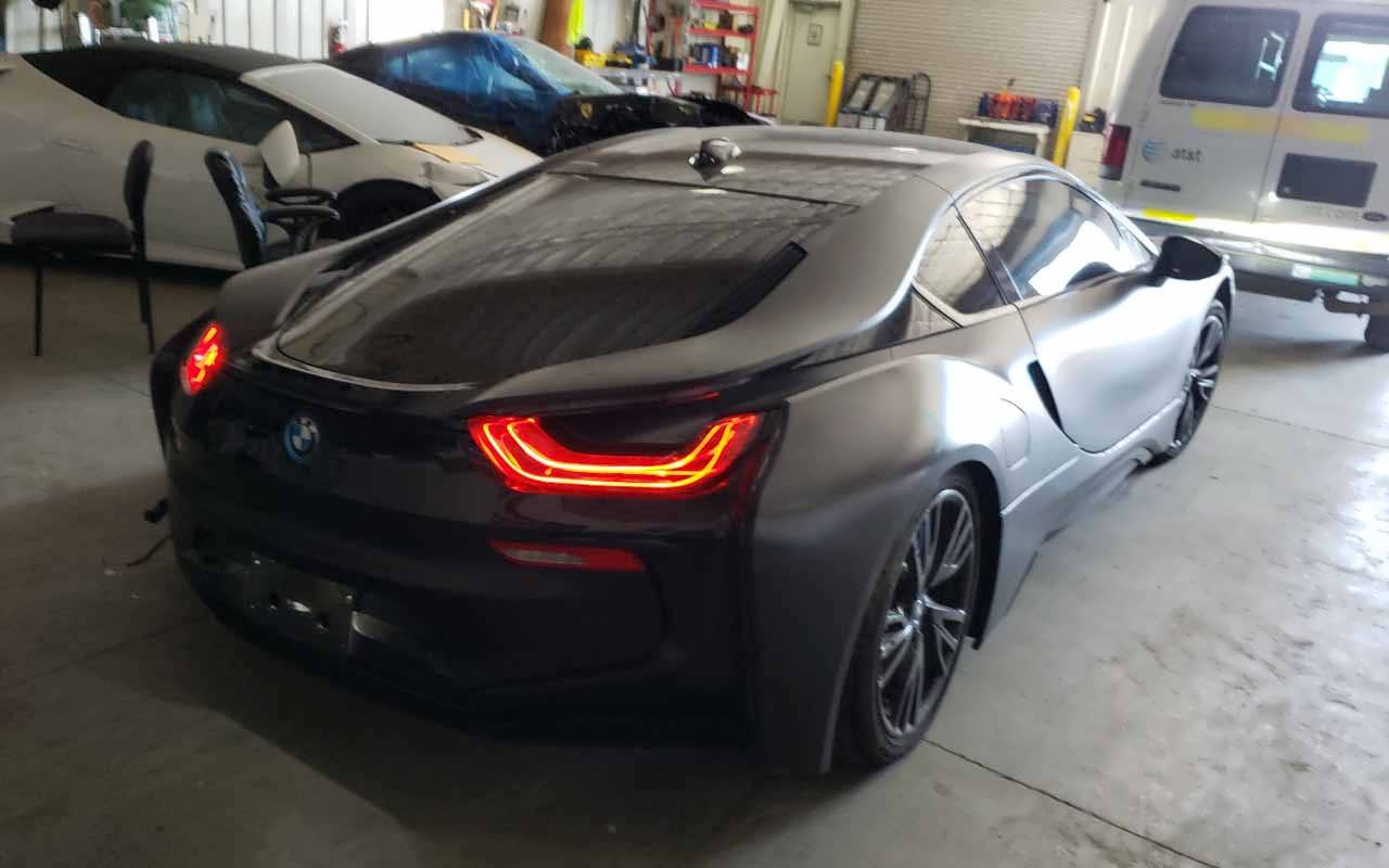 BMW I8 null 2016 фото №6