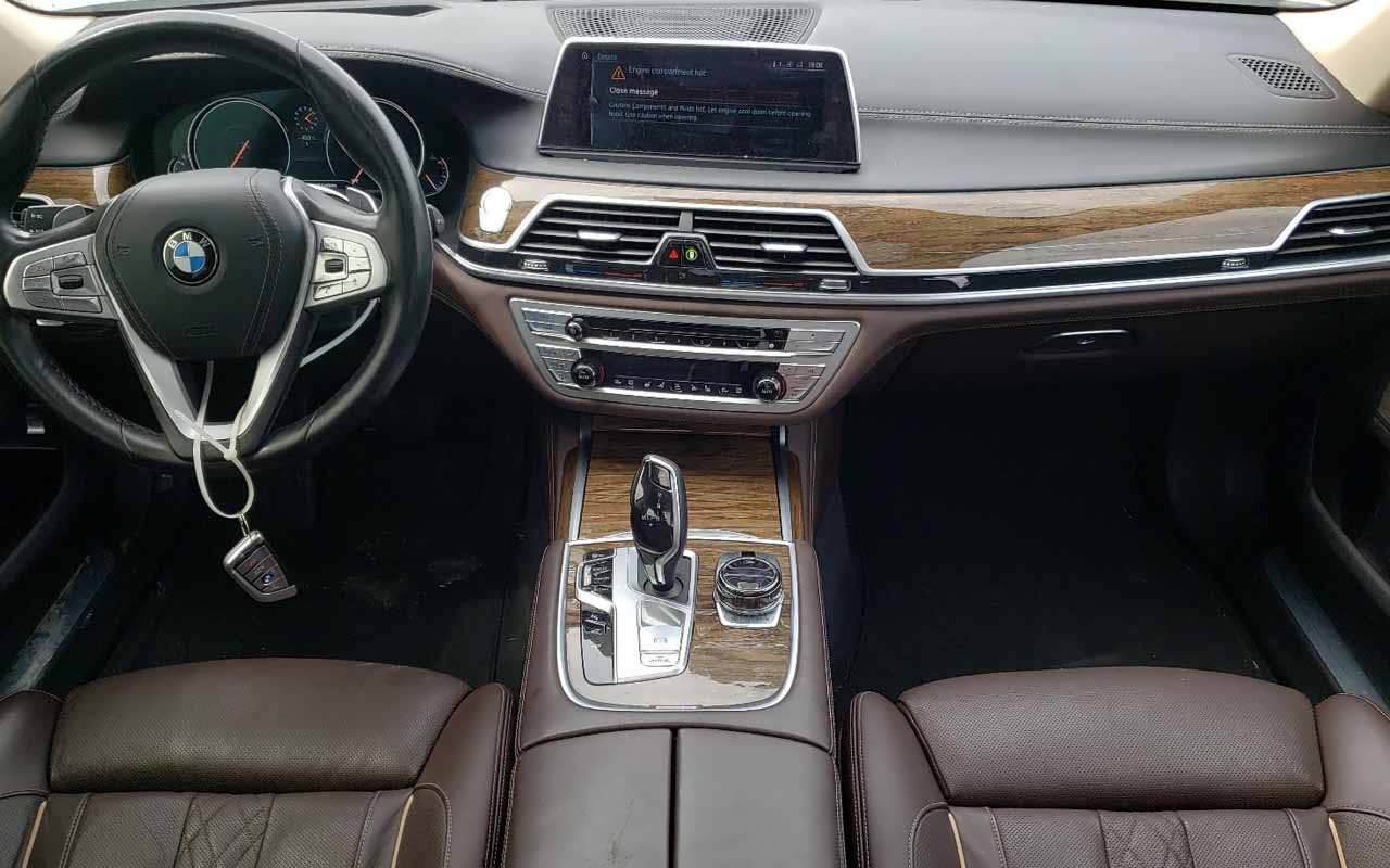 BMW 750 xDrive 2017 фото №7