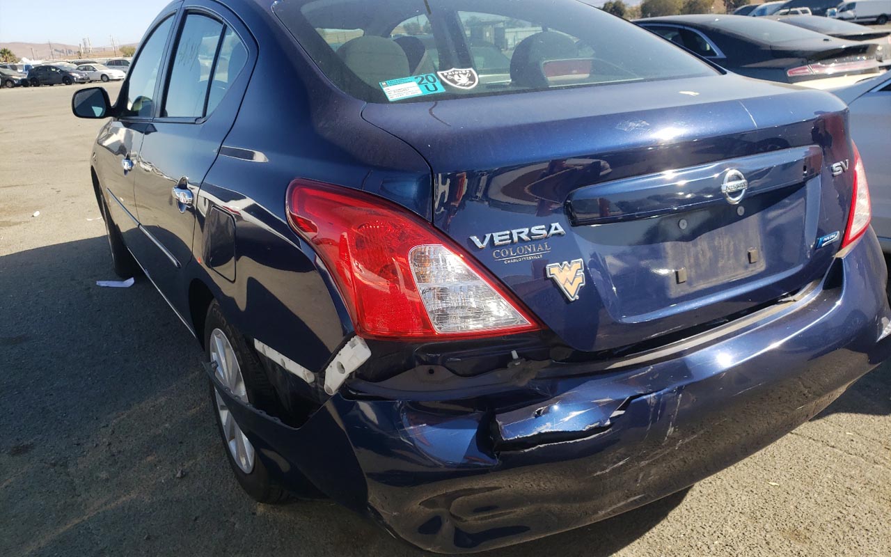 Nissan Versa SV 2012 фото №9