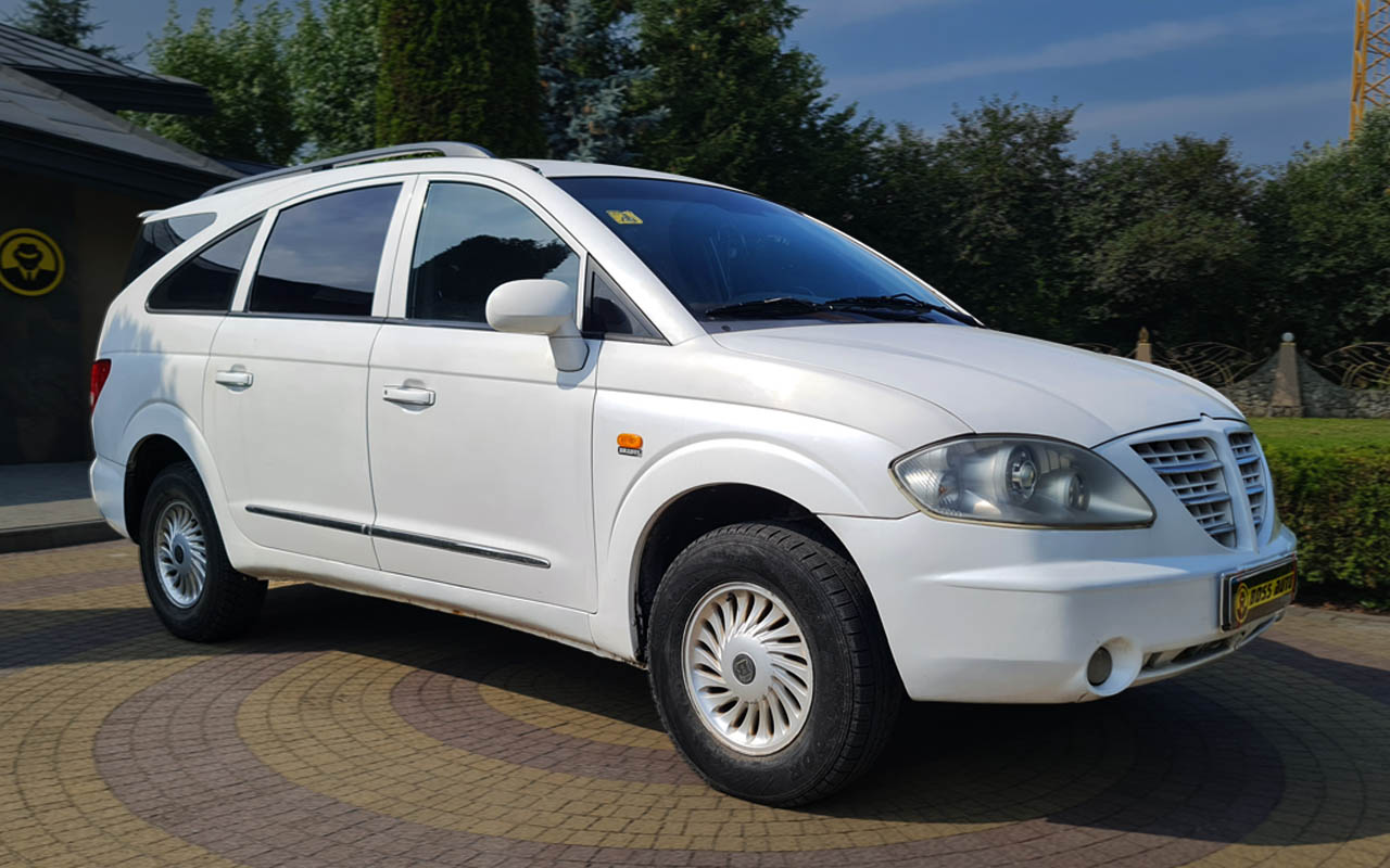 SsangYong Rodius 2005 5599$ SsangYong Rodius 2005