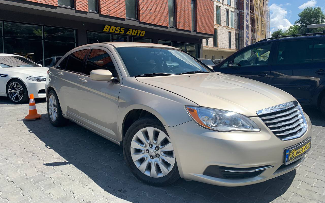 Chrysler 200 2014 10900$ Chrysler 200 2014