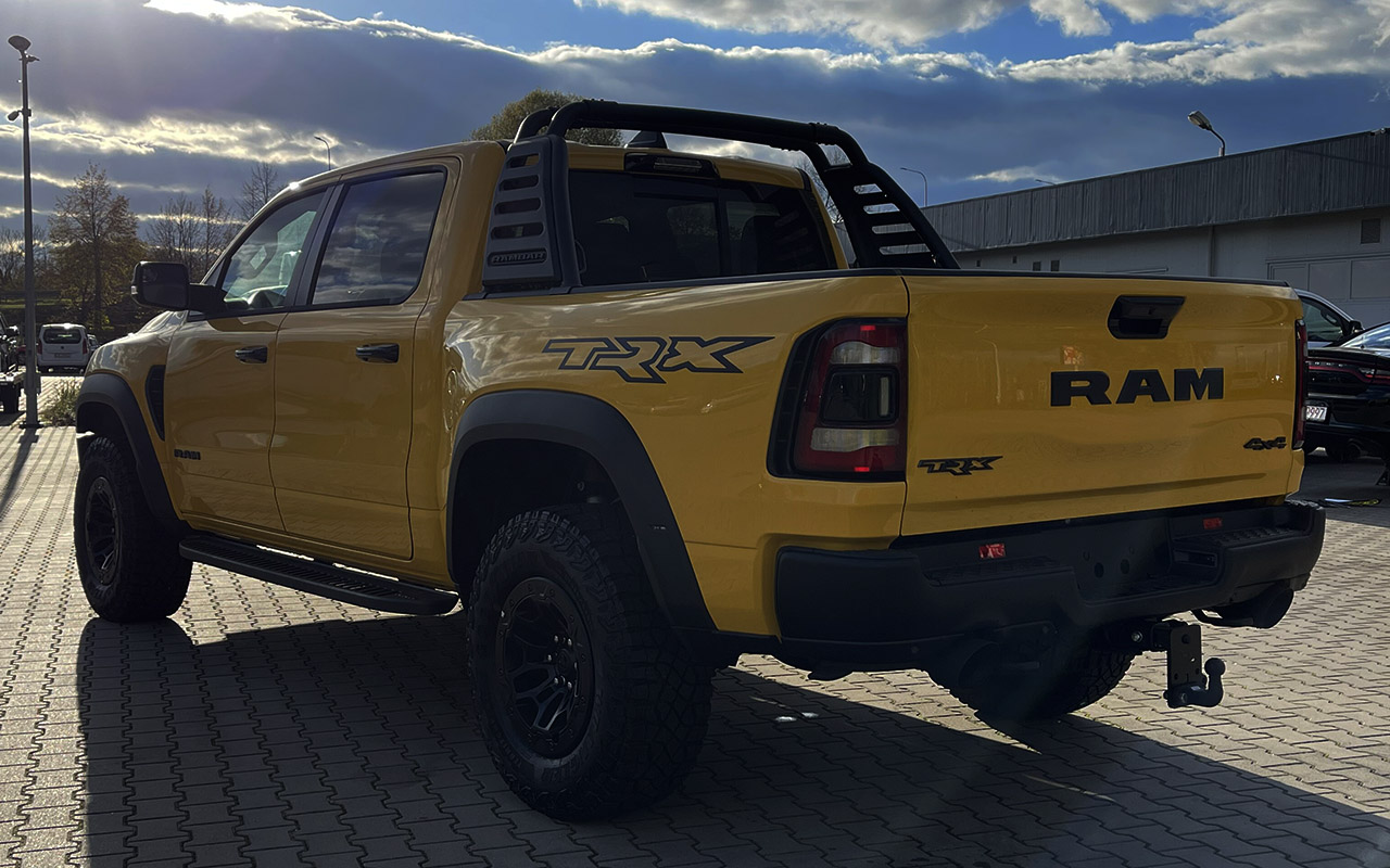 Ford F-150 Raptor R стал самым мощным бензиновым пикапом планеты