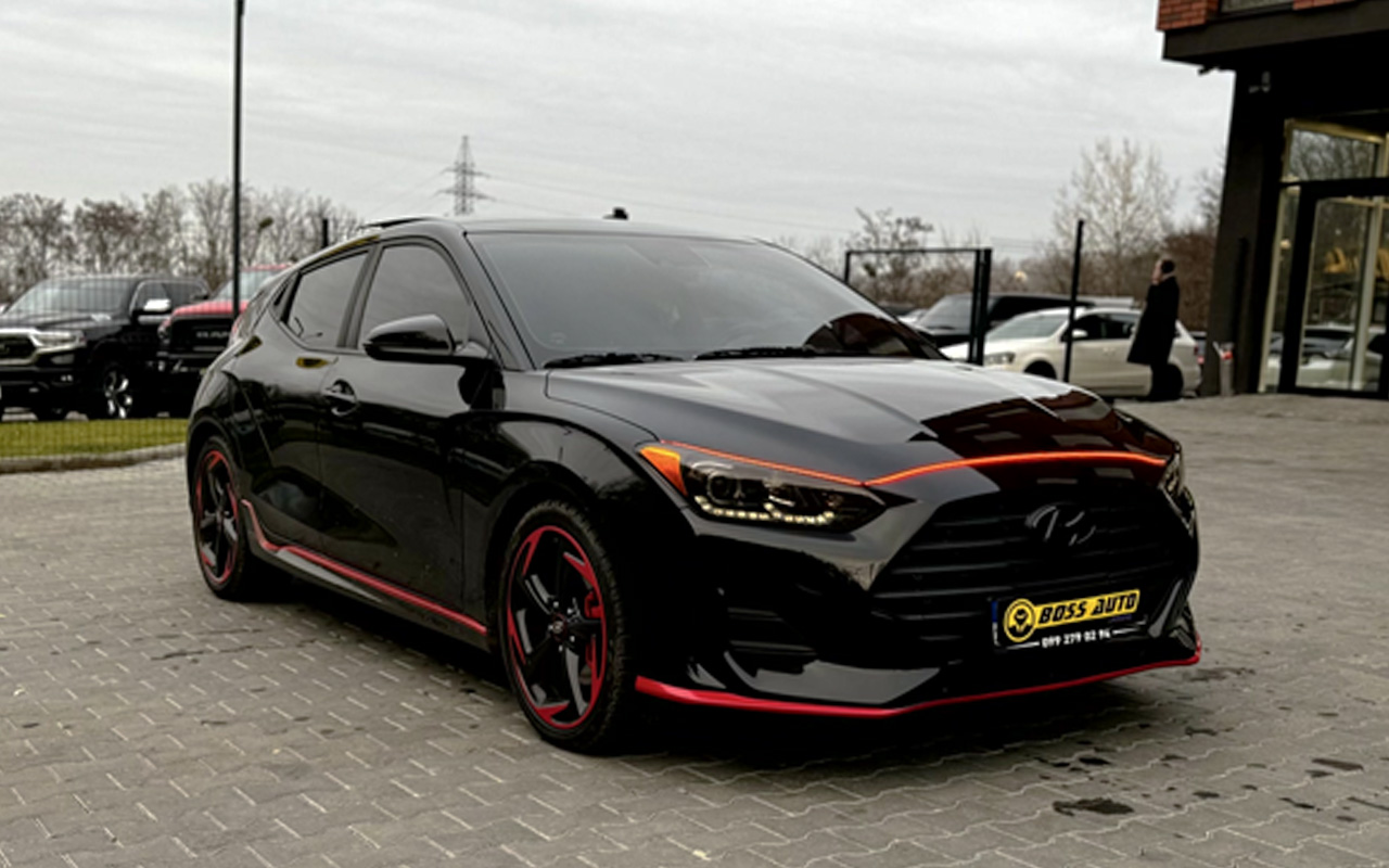 Hyundai Veloster 2018 19800$ Hyundai Veloster 2018